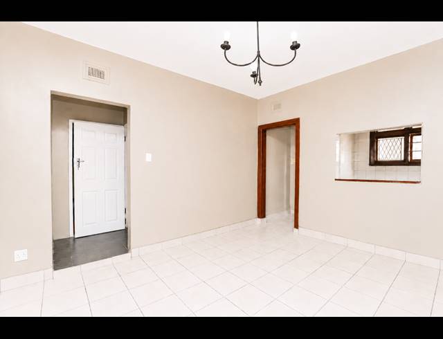 1.5 BEDROOM APARTMENT FOR SALE IN ESSENWOOD